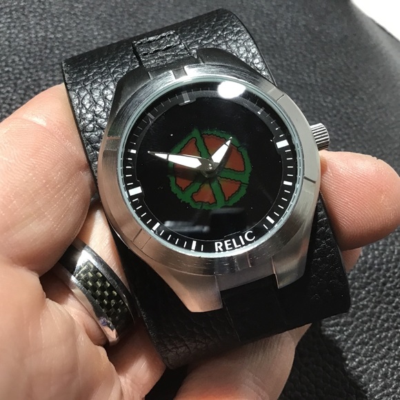 RELIC Animated Peace Sign on Leather - Picture 6 of 8